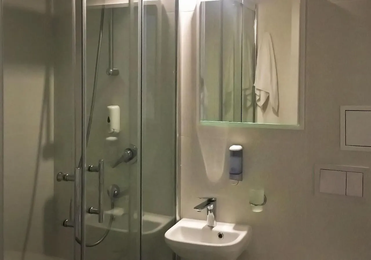 Kyivpasservis Hotel 0*, Kiev Oekraïne